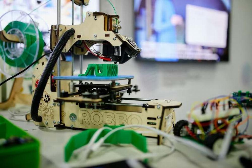 «РОББО 3D-принтер Mini», пред­назна­чен­ный для домашнего обучения детей 3D-мо­дели­рова­нию и 3D-печати