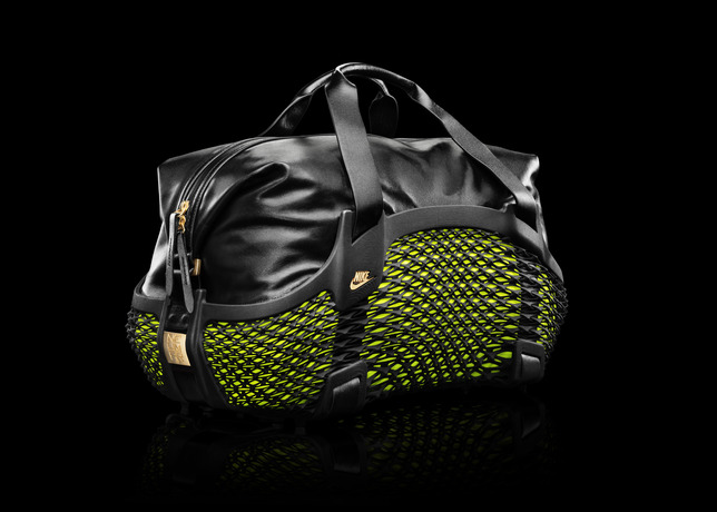 По случаю мундиале Nike представил распечатанную на принтере спортивную сумку